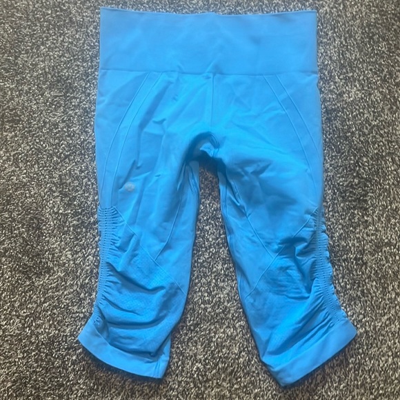 Lululemon In The Flow Crop II Leggings
Heathered Cornflower - Picture 3 of 10